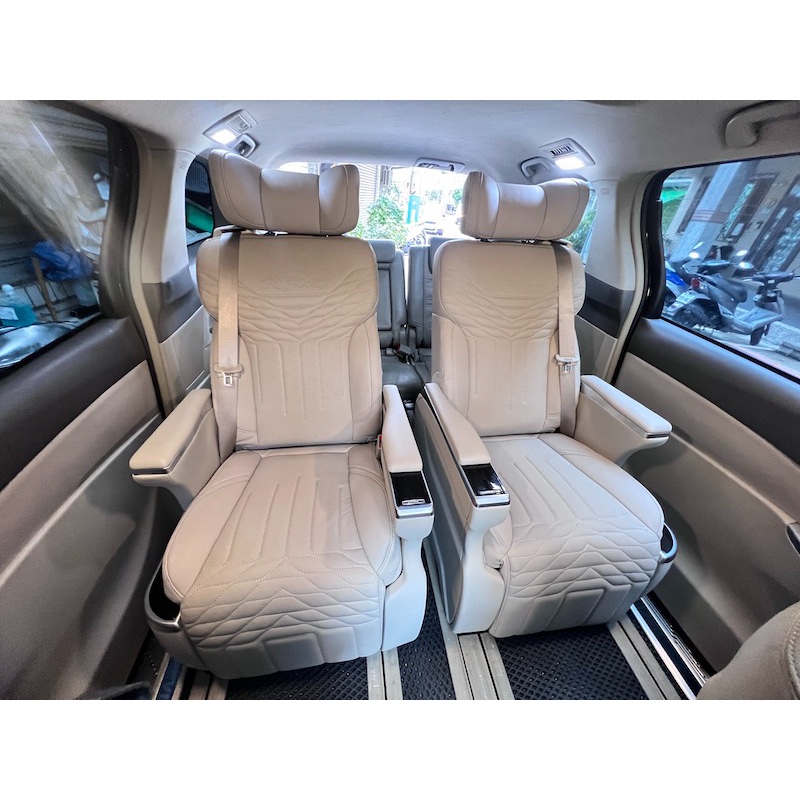 拍賣專加 Toyota previa sienna 專改商務豪華座椅