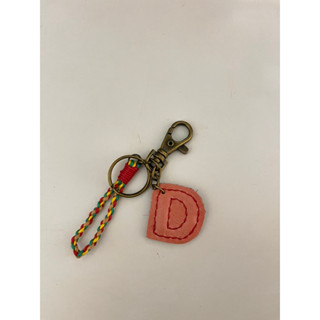 💕💕☆Y.C.☆Shop 手工牛皮 鑰匙圈 吊飾 字母 客製化設計 撞色（粉+紫）小字母🎀