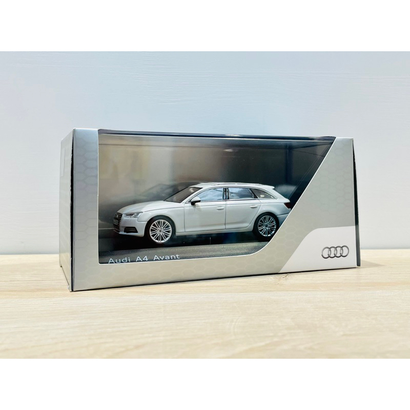 1/43 原廠Audi A4 Avant 冰川白