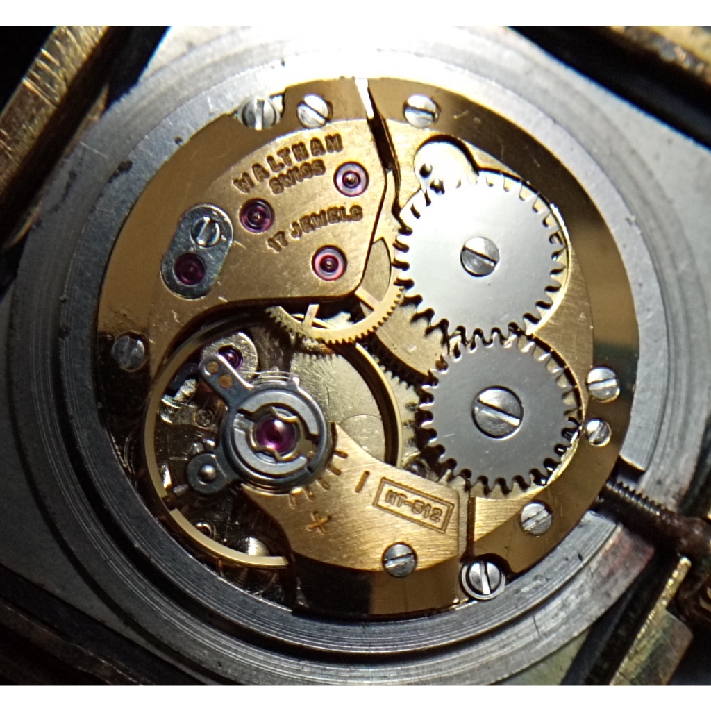 ✨瑞士製造 Waltham 機械錶；手上鍊✨走時正常；錶盤有裂痕✨免運✨無息刷卡分期✨