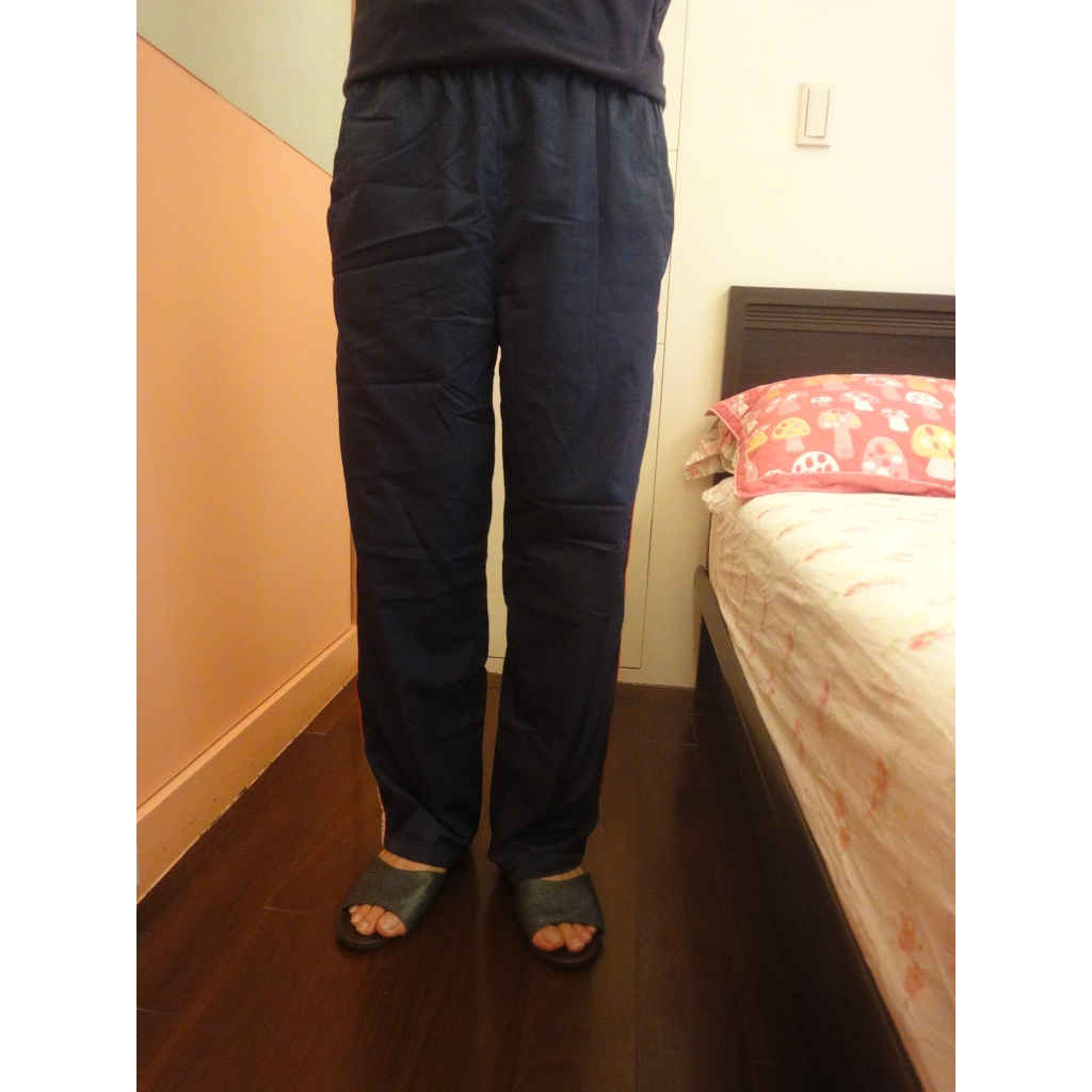 KAPPA  JAPAN 深藍側身修飾白條防潑水內裡運動長褲  男生  冬天  慢跑  寬鬆  直桶  尺寸：LL