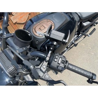 史博史特機車手機架 適用於 Harley Sportster s 排氣管改裝機車手機架充電 哈雷Sportster 哈