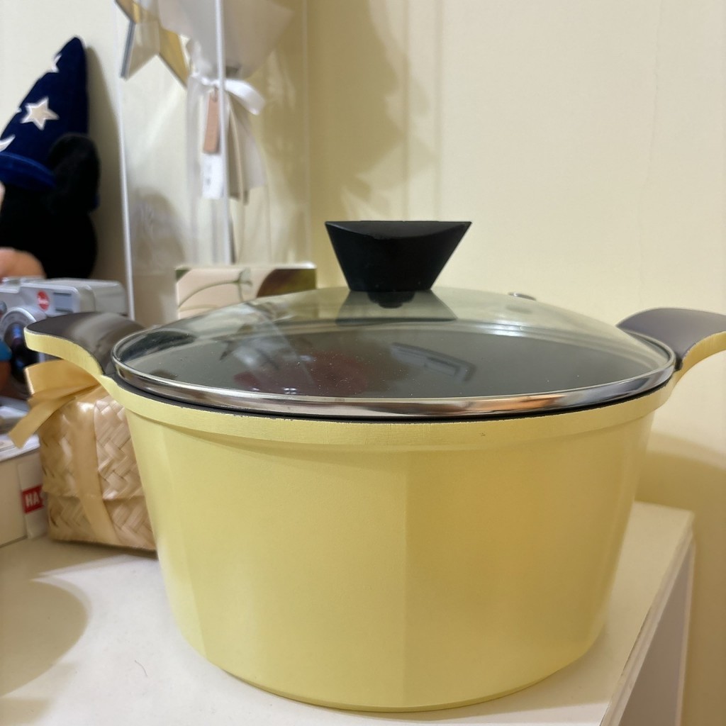 【韓國NEOFLAM】24cm 陶瓷不沾湯鍋+玻璃鍋蓋-鵝黃色(EC-VE-C24) 搬家出清便宜賣