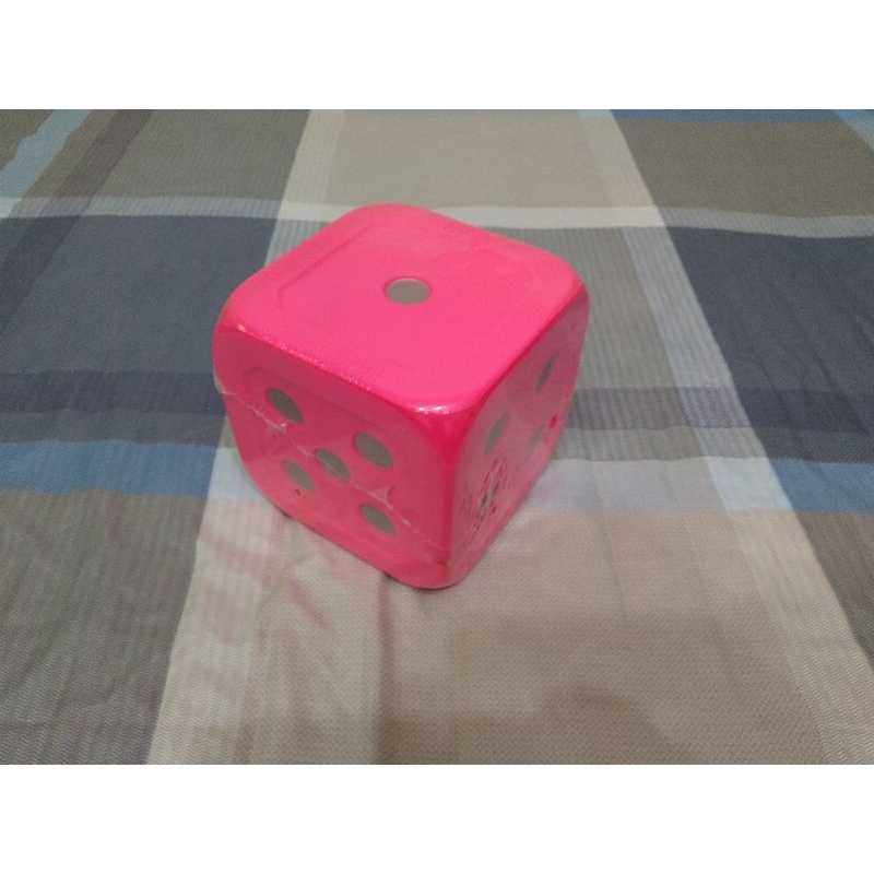 15 公分 大骰子 安全泡棉 螢光粉紅色