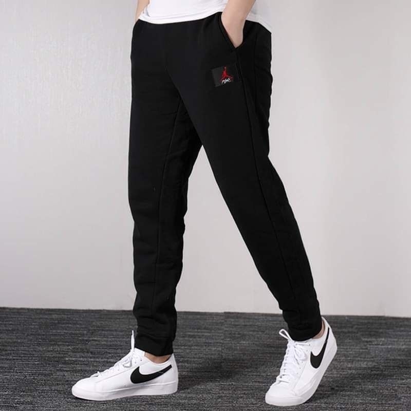 [5折出清] Nike Air Jordan 黑紅綉標 縮口棉褲 運動休閒針織長褲 BQ7967-010