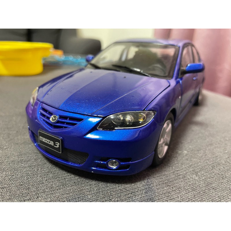 絕版一代1:18 馬自達原廠 Mazda3 寶藍色絕版模型車