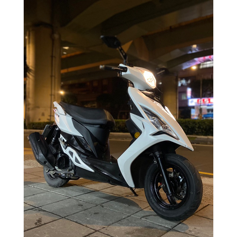 售 2018Vjr125 原漆原殼珍珠白 超級漂亮 幾乎沒有刮傷❤️