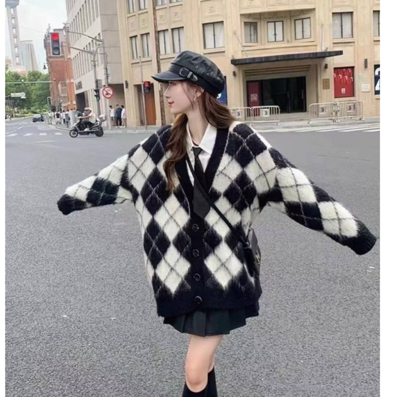 Essie 服飾🎀菱格學院風 針織大毛衣外套 實體店面出貨