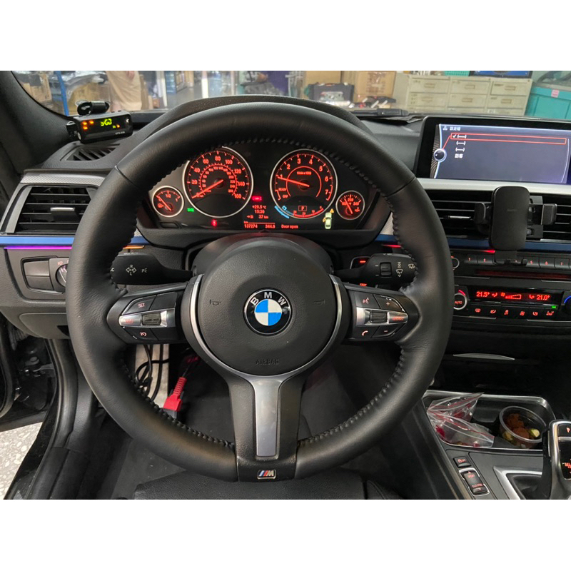 BMW F30 328 原廠改丁字方向盤 真皮方向盤 桃園實體店安裝