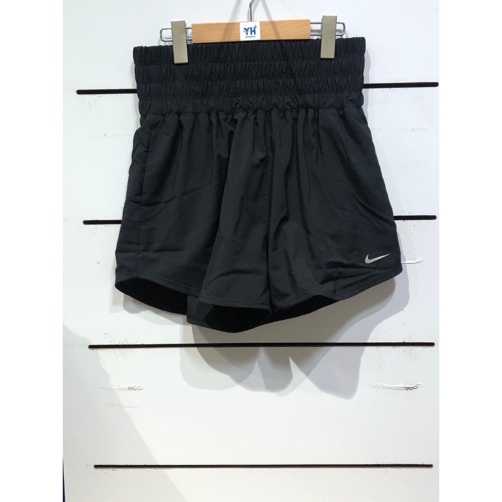 Nike 女款 Dri-FIT One 超高腰 3" 隱藏式內裡短褲DX6643-010