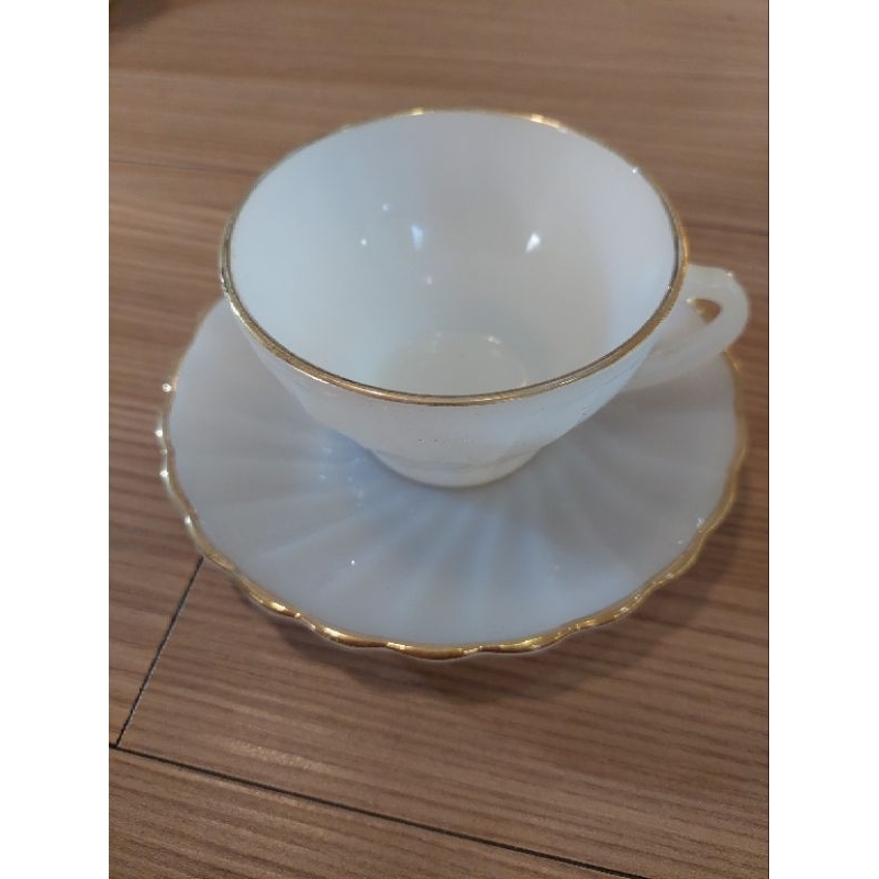 美國古董餐具Anchor Hocking 鑲金牛奶玻璃咖啡杯盤組美國製