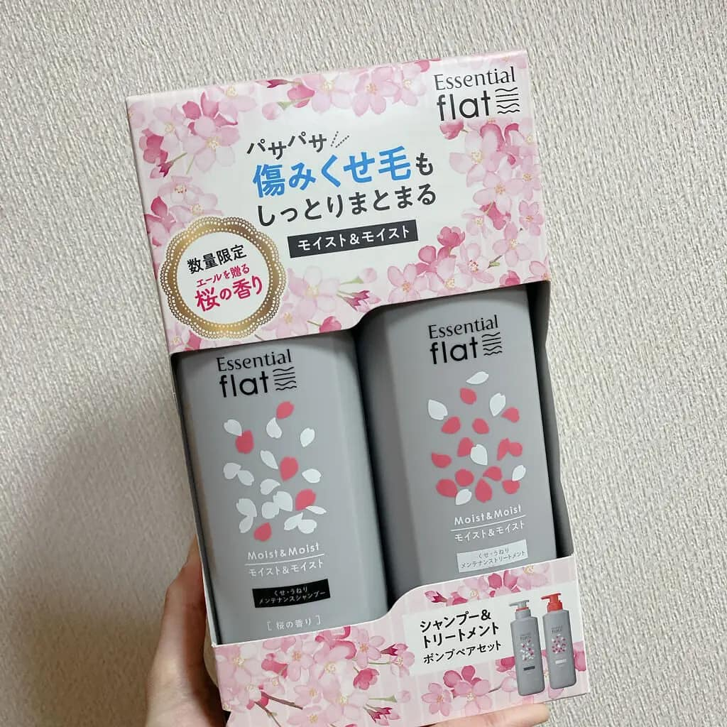 日本 花王Kao Essential flat &lt;限量櫻花香氛&gt; 柔順蓬鬆洗髮精 柔順潤髮乳 500ml 彈力修護洗髮乳
