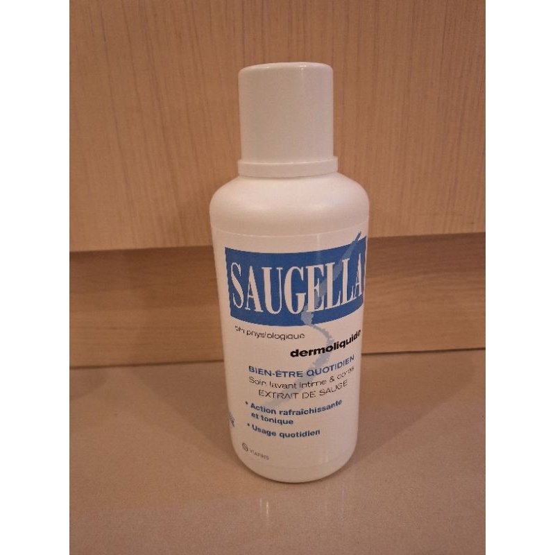 Saugella 賽吉兒 菁萃潔浴凝露（日用型）500ml和250ml/另有（加強型）250ml