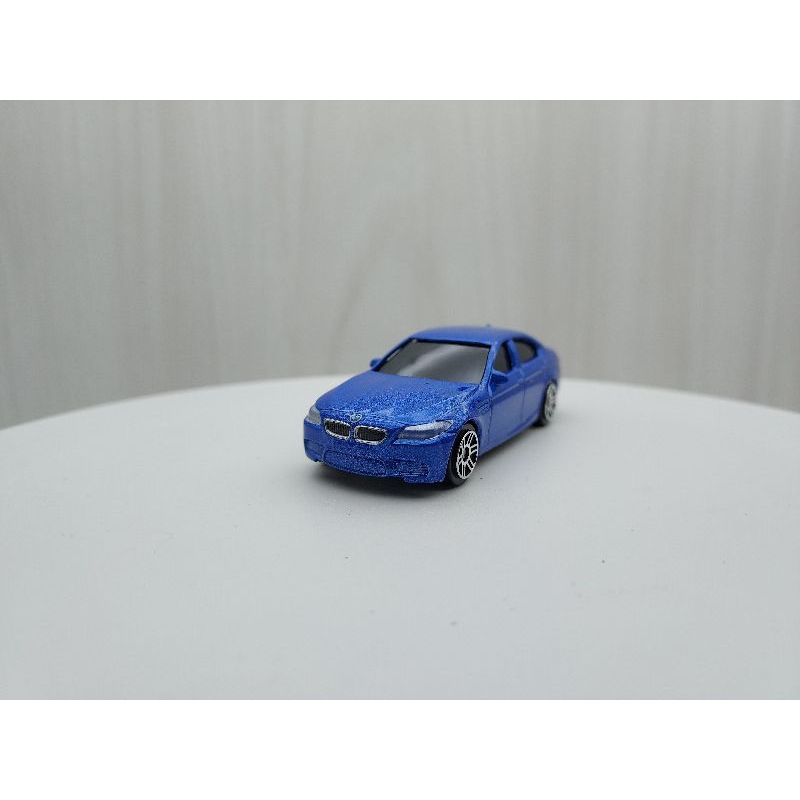 全新盒裝1:64~寶馬BMW M5 黑窗 合金滑行車 藍色玩具 小汽車 兒童 禮物 收藏 交通 比例模型