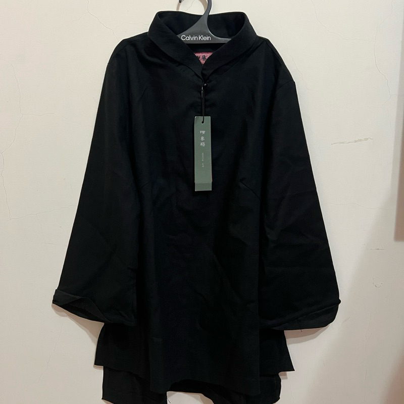 (B6)陳春稻 黑色&amp;灰色上衣