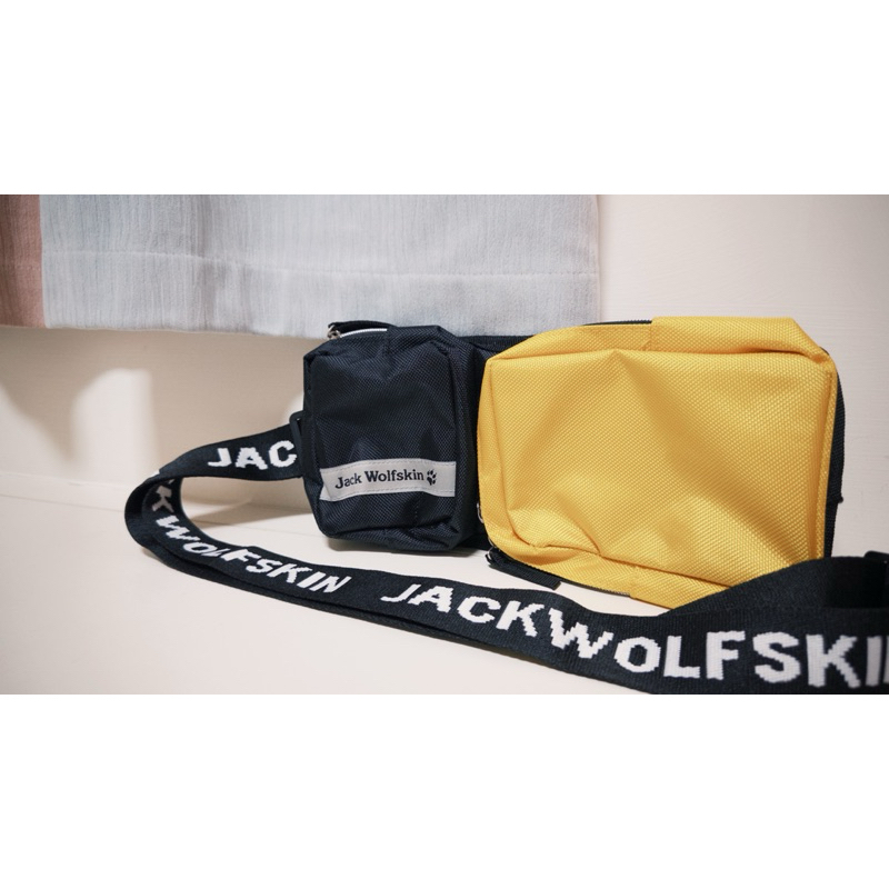 全新Jack Wolfskin 飛狼斜背包