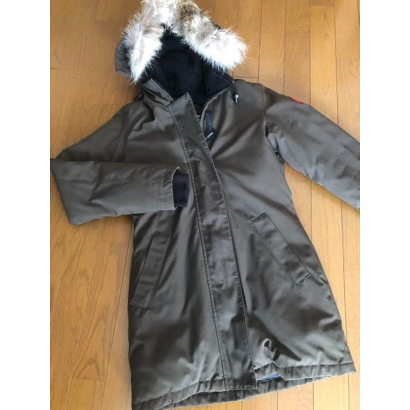 女款CANADA GOOSE 加拿大鵝羽絨服 外套