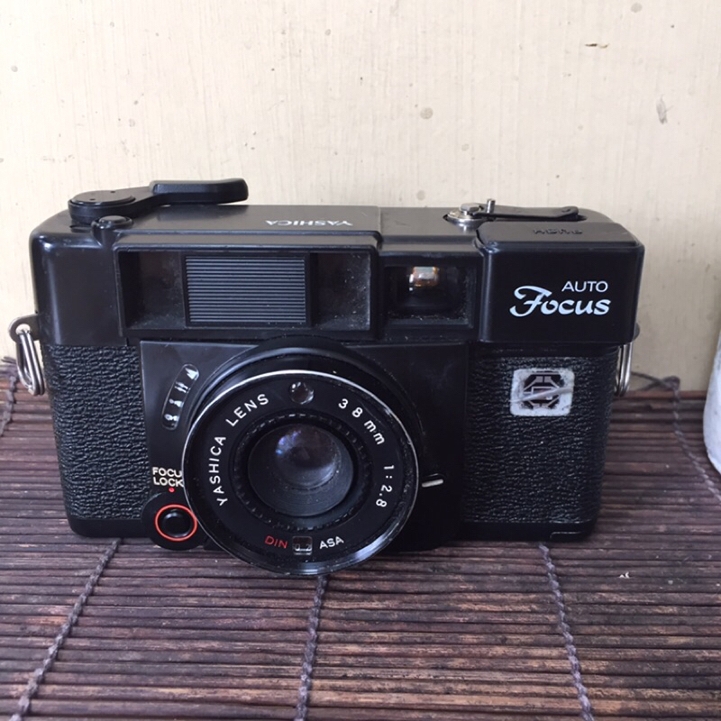 二手相機日本古董相機Yashica 底片相機 復古型相機  不能使用裝飾用