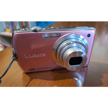 (9成新)Panasonic Lumix DMC-FX75 /松下 早期 數位相機/觸控螢幕 贈電池充電器