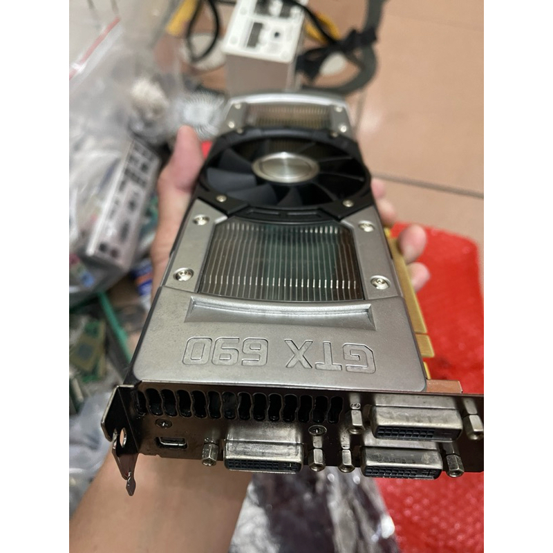 賣GTX690戰術核顯卡、核彈卡(效能GTX780ti、GTX980、GTX1060參考）