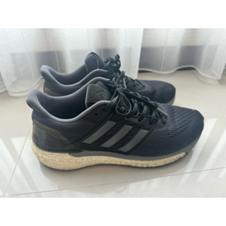 adidas boost運動鞋