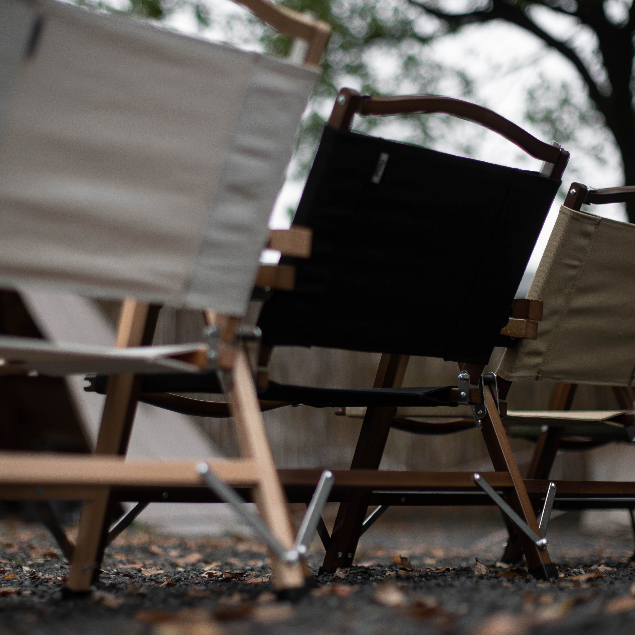 《OFFWEEK》 - 雕刻扶手折疊椅 - 米白色 軍綠色 (共兩色)【海怪野行】露營折疊椅 黑化風 露營椅