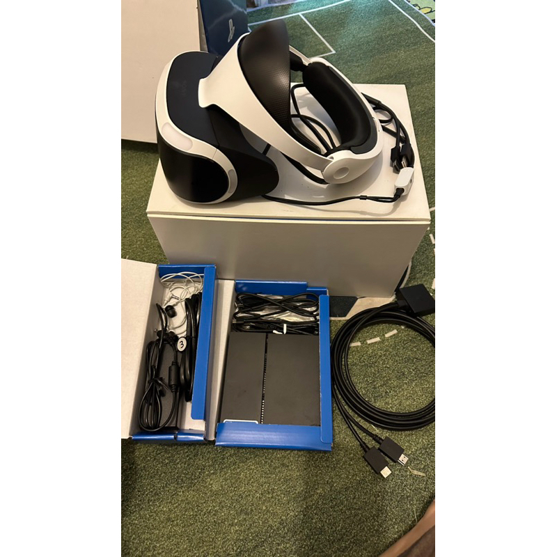 「二手」SONY PS4 VR豪華全配組(CUH-ZVR1)組合+VR demo 遊戲片(含鏡頭+兩隻動態控制器)