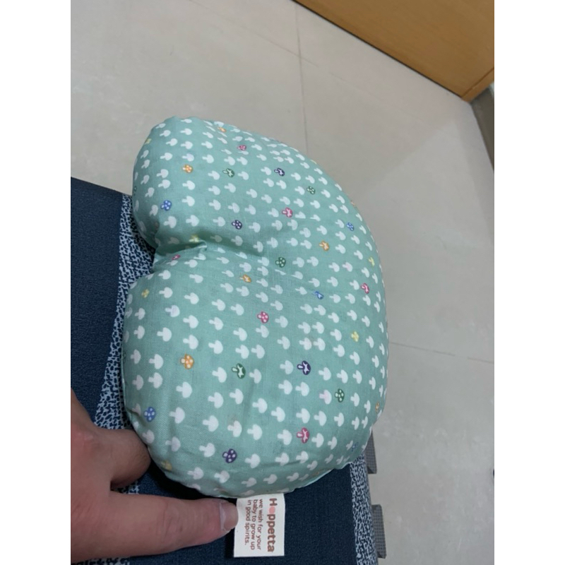 全新日本製嬰兒頭枕～九成新！嬰兒推車掛勾、水壺置物架～堪用汽車安全座椅保護墊