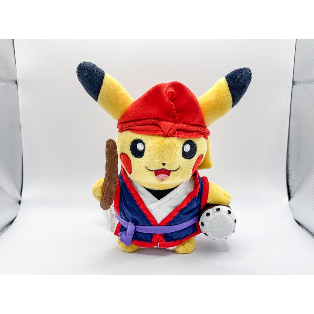 【寶可夢】現貨 日本沖繩寶可夢中心Pokémon 哎薩皮卡丘娃娃 （全新）