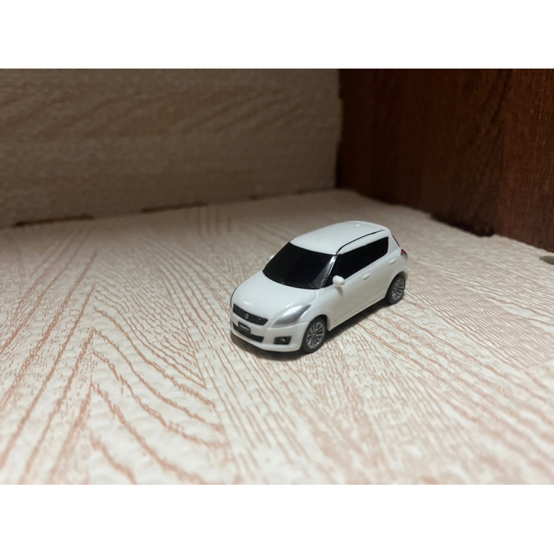 SUZUKI SWIFT 1/64 白色 日規模型車