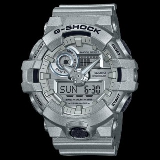 []錶子$行頭[] CASIO 卡西歐 G-SHOCK 科幻未來 金屬銀 運動 雙顯腕錶 (GA-700FF-8A)