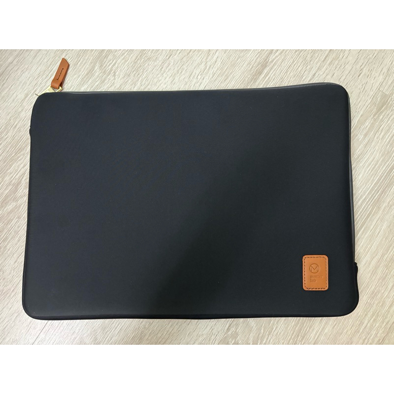 二手閑置未用的Macbook16吋保護袋MATTERLAb CAPRE 黑色