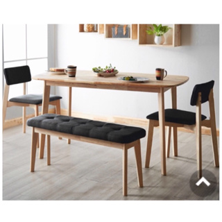 清新實木餐桌黑色布面椅，渥太華特力屋有售