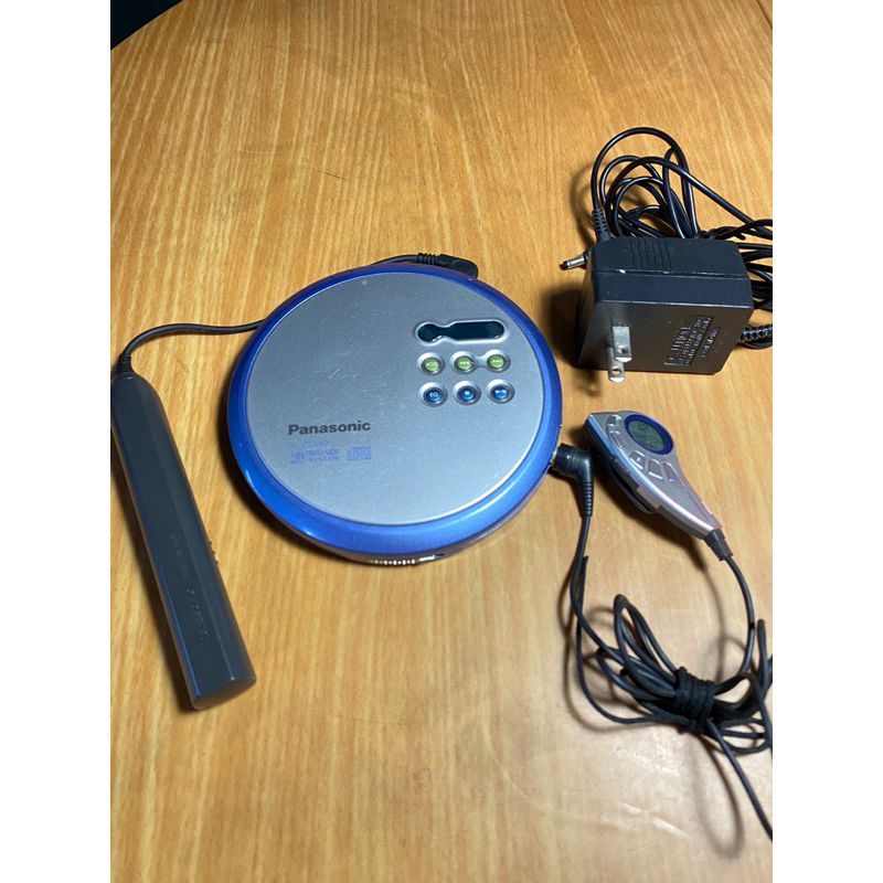 日本製 Panasonic SL-CT590 隨身聽 光纖輸出 附電源線 隨身電池充電盒 配件如圖（二手）
