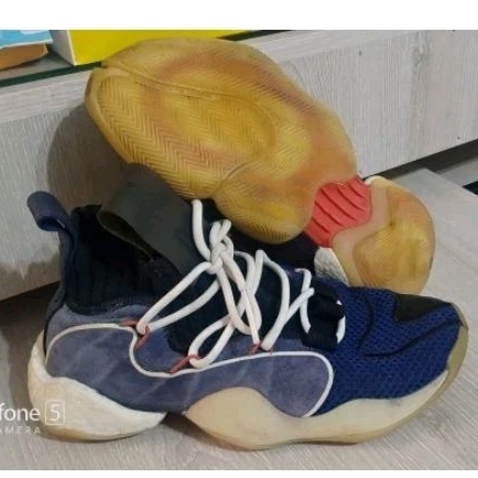 adidas 籃球鞋US7.5版型偏寬25.5cm，26cm可以穿