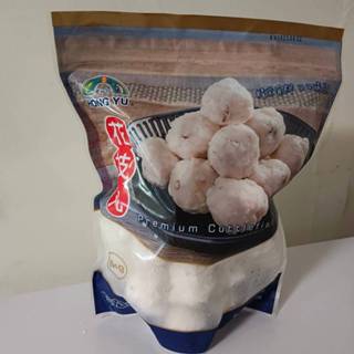 宏裕行 冷凍花枝丸1公斤 使用新鮮虎斑花枝製成 口感紮實 不新增魚漿 花枝含量76%
