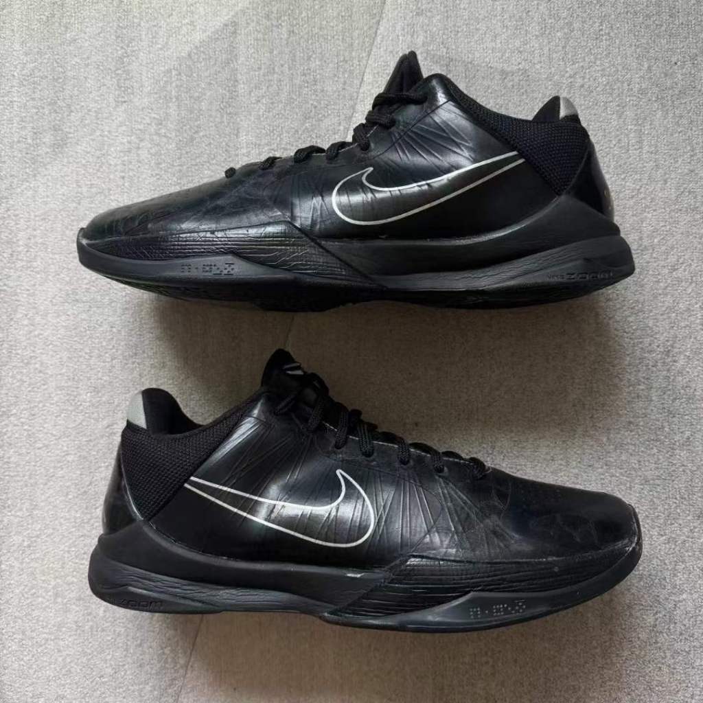 《二手寄賣》Nike Kobe 5 黑武士 US9.5 無盒 鞋標破損