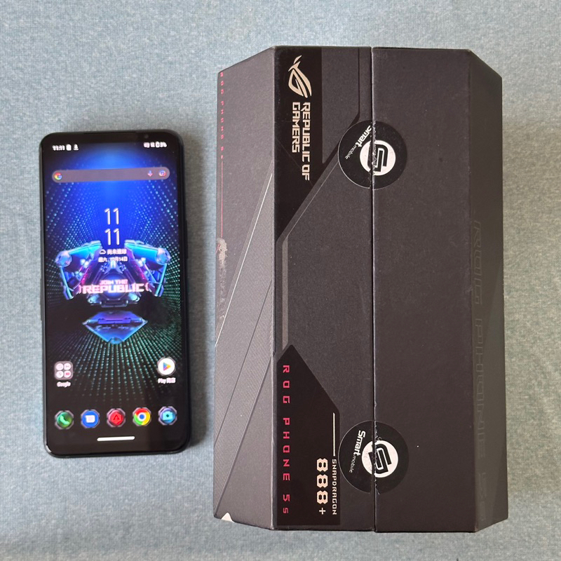 ASUS ROG Phone 5s 5G 256G 白 無傷 功能正常 二手 6.78吋 rog5s ZS676KS
