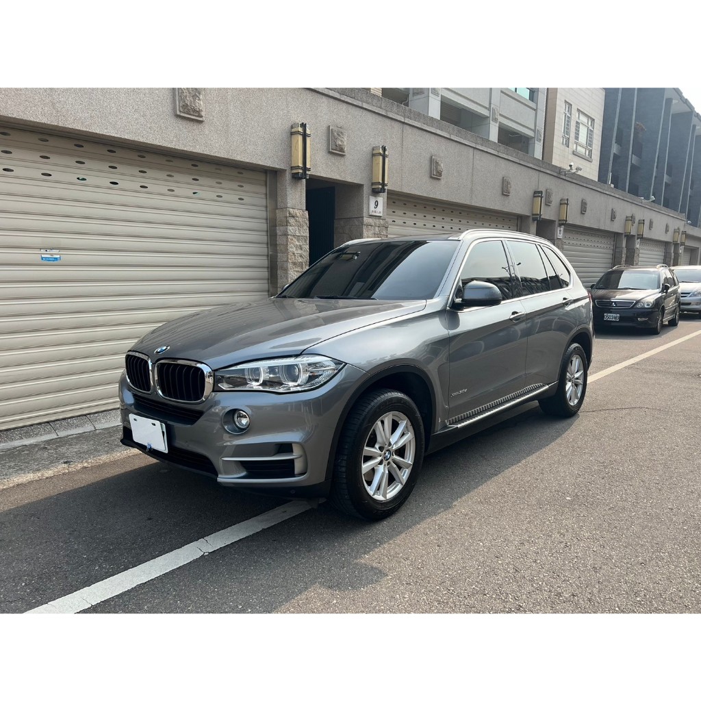 2015 BMW X5-30D 灰色跑13.5萬公里 原鈑件 3.0柴油 休旅車 大空間 露營 中古車 總代理 F15