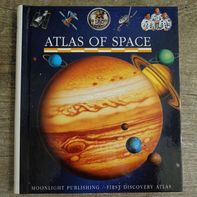 兒童英文繪本，浩瀚宇宙 Atlas of Space，書況佳，第一次探索系列
