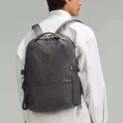 (PSM街頭潮流選)加拿大運動第一品牌 LULULEMON New Crew Backpack 22L 新款後背包