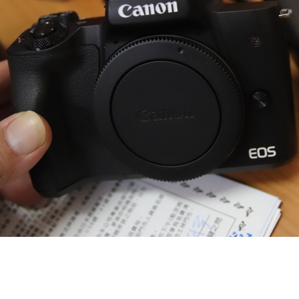 CANON EOS M50 + 15-45MM IS STM 鏡頭+ 3顆電池 (有現貨,可貨到付款)