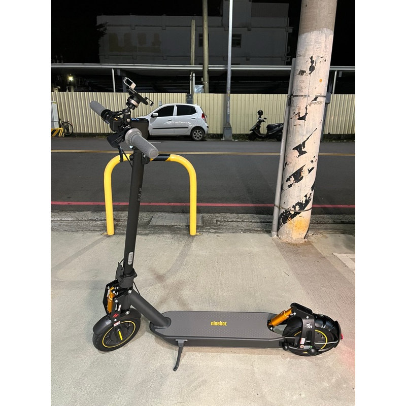 Segway-Ninebot G30 Max 電動滑板車含專用改裝避震及不鏽鋼保護底板（台中可面交）