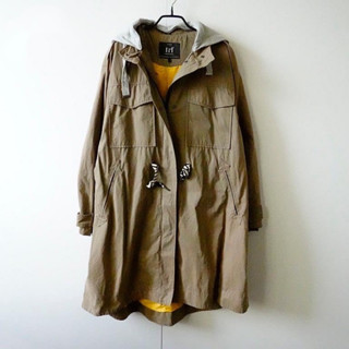西班牙品牌【ZARA】 trf卡其綠色腰抽繩連帽防風大衣S-M