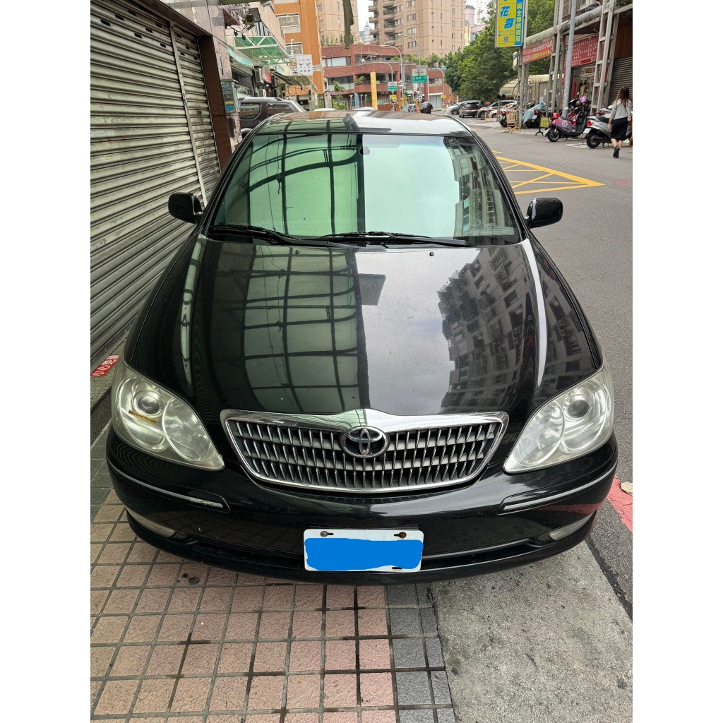 TOYOTA 豐田 CAMRY 省油代步！2004年 黑 2.0 恆溫.倒車雷達 HID頭燈 二手價 $88000