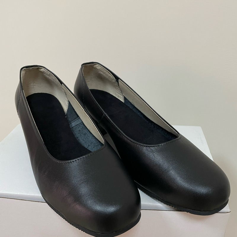 二手）真皮包鞋9成新 黑色23.5