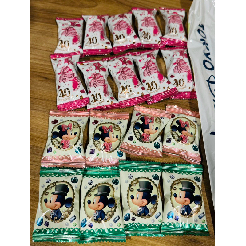 ［18顆合售99］東京迪士尼40週年鐵盒餅乾米奇米妮巧克力+迪士尼提袋