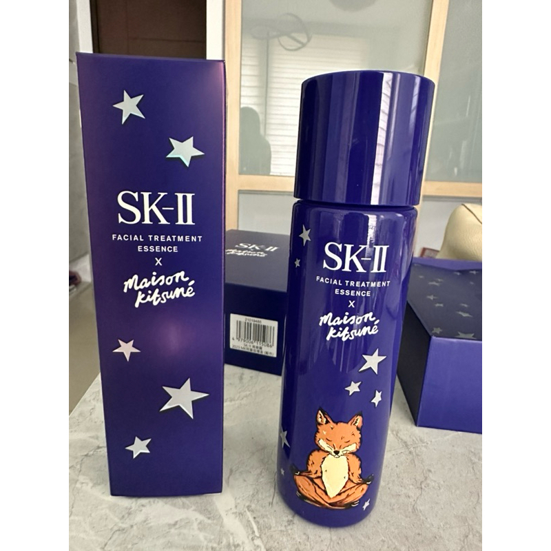 SK-II  SK2首次與日法時尚品牌 Maison Kitsuné 聯名小狐狸青春露230ml（保濕精華液)限量版禮盒