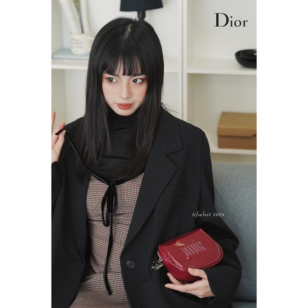 𝐓𝐈𝐍𝐆 𝐅𝐀𝐌𝐈𝐋𝐘 • Dior美妝贈禮 酒紅皮零錢化妝包 dior 化妝包 包包 小包 零錢包 口紅包