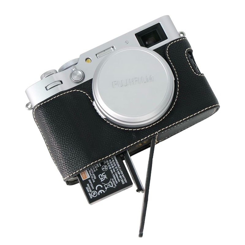 「全球瘋搶」「熱賣」 FUJI X100VI 皮革相機套，黑、棕、咖啡，共三色。日本帶回
